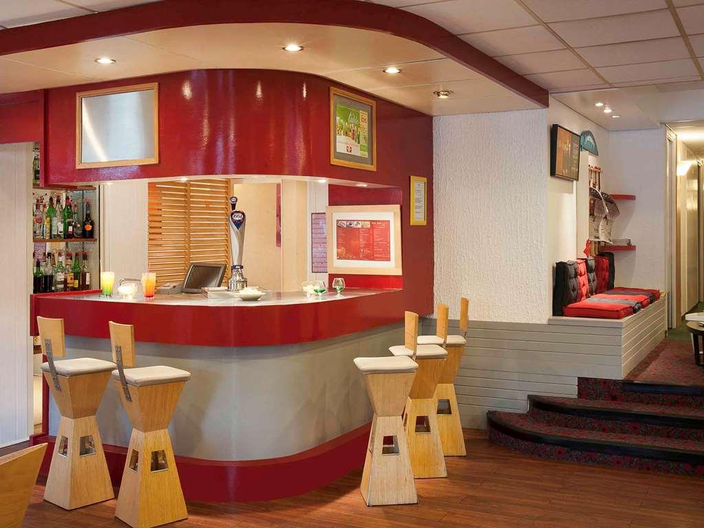 B&B Hotel Orleans Nord Saran Restaurant photo