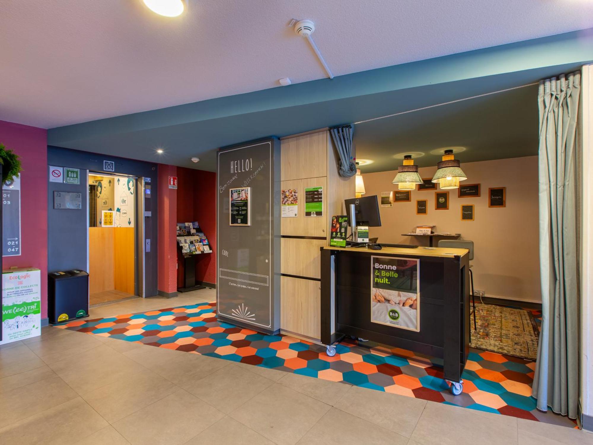 B&B Hotel Orleans Nord Saran Exterior photo